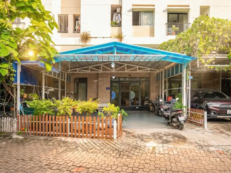 NHÀ HIẾM ĐẸP 2 TẦNG SHOPHOUSE SÂN VƯỜN - XE HƠI TRONG NHÀ- 106M2- KDC NAM LONG - QUẬN 7- NHỈNH 7T... Bán Shophouse tại Tân Thuận, Hồ Chí Minh 01