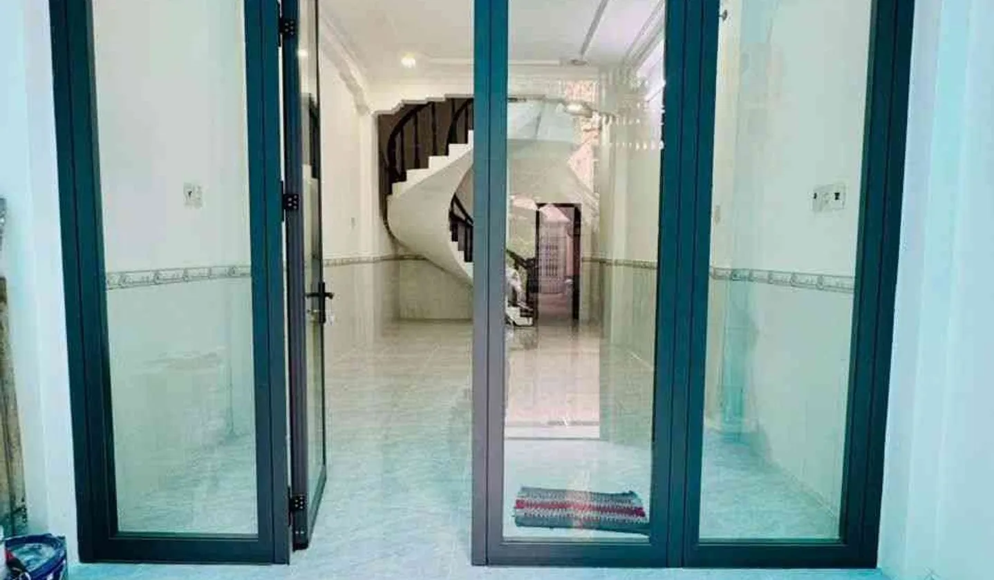 Nhà mặt phố 4 tầng hướng Đông Nam tại Tân Phú, 49m2, giá 8.2 tỷ... Bán nhà mặt phố tại Tân Phú, Hồ Chí Minh 01