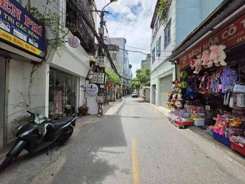 Bán nhà mặt phố Bồ Đề, Long Biên, vị trí kinh doanh đắc địa, mặt tiền rộng 4.8m... Bán nhà mặt phố tại Bồ Đề, Hà Nội 01