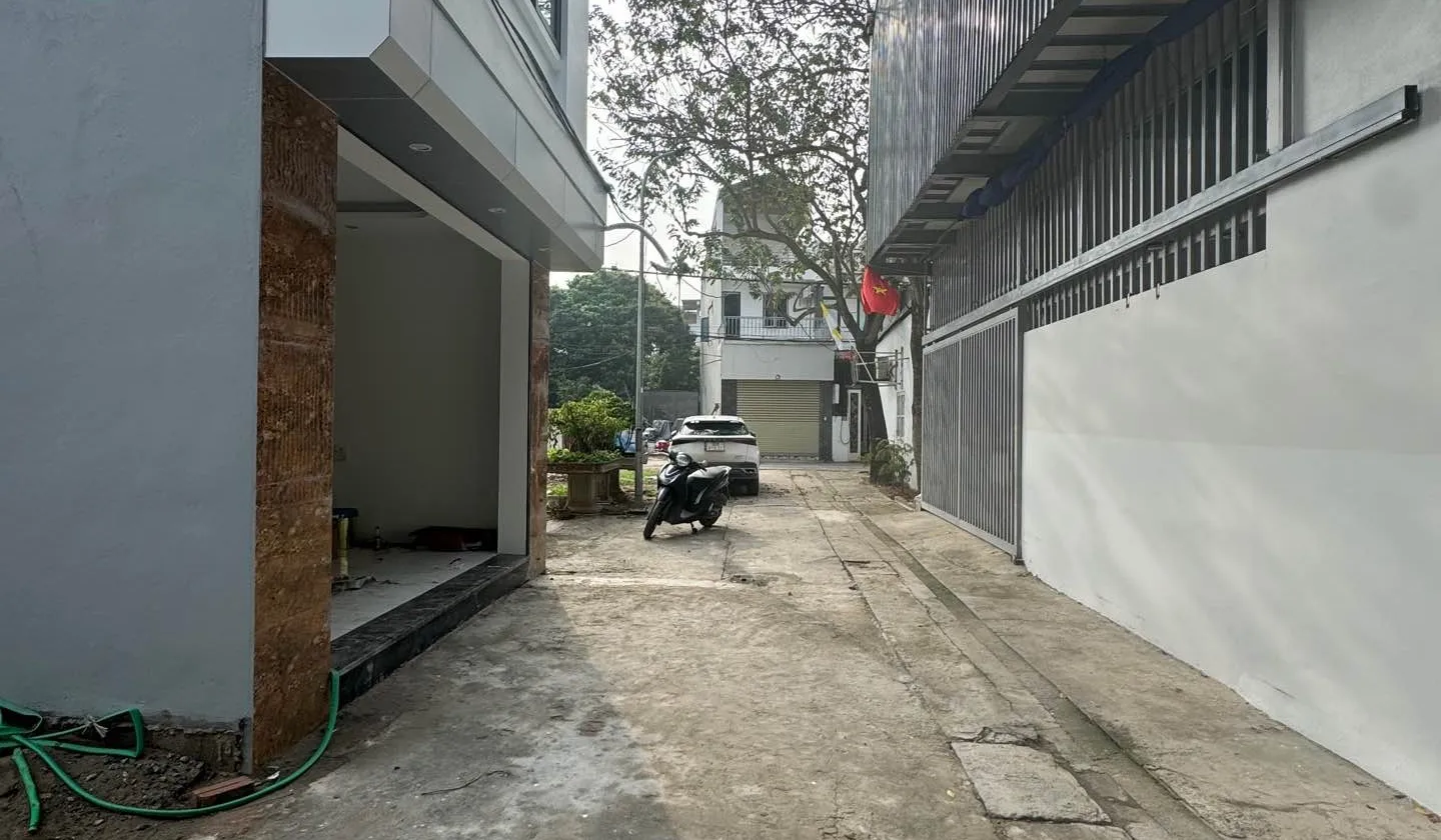 Cơ hội sở hữu nhà riêng 5 tầng vị trí đắc địa, ô tô vào tận cửa, giá tốt tại Hà Nội... Bán nhà riêng tại Sơn Đồng, Hà Nội 01