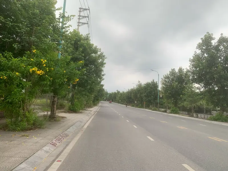 🔥 ĐẤT TRUNG TÂM PHƯỜNG PHƯƠNG

ĐÔNG – CỬA NGÕ YÊN TỬ 🔥... Bán đất tại Yên Tử, Quảng Ninh 01