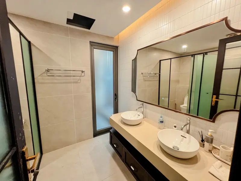 Bán nhà mặt phố 9 tầng tại phường Bạch Mai, Hà Nội... Bán nhà mặt phố tại Bạch Mai, Hà Nội 01