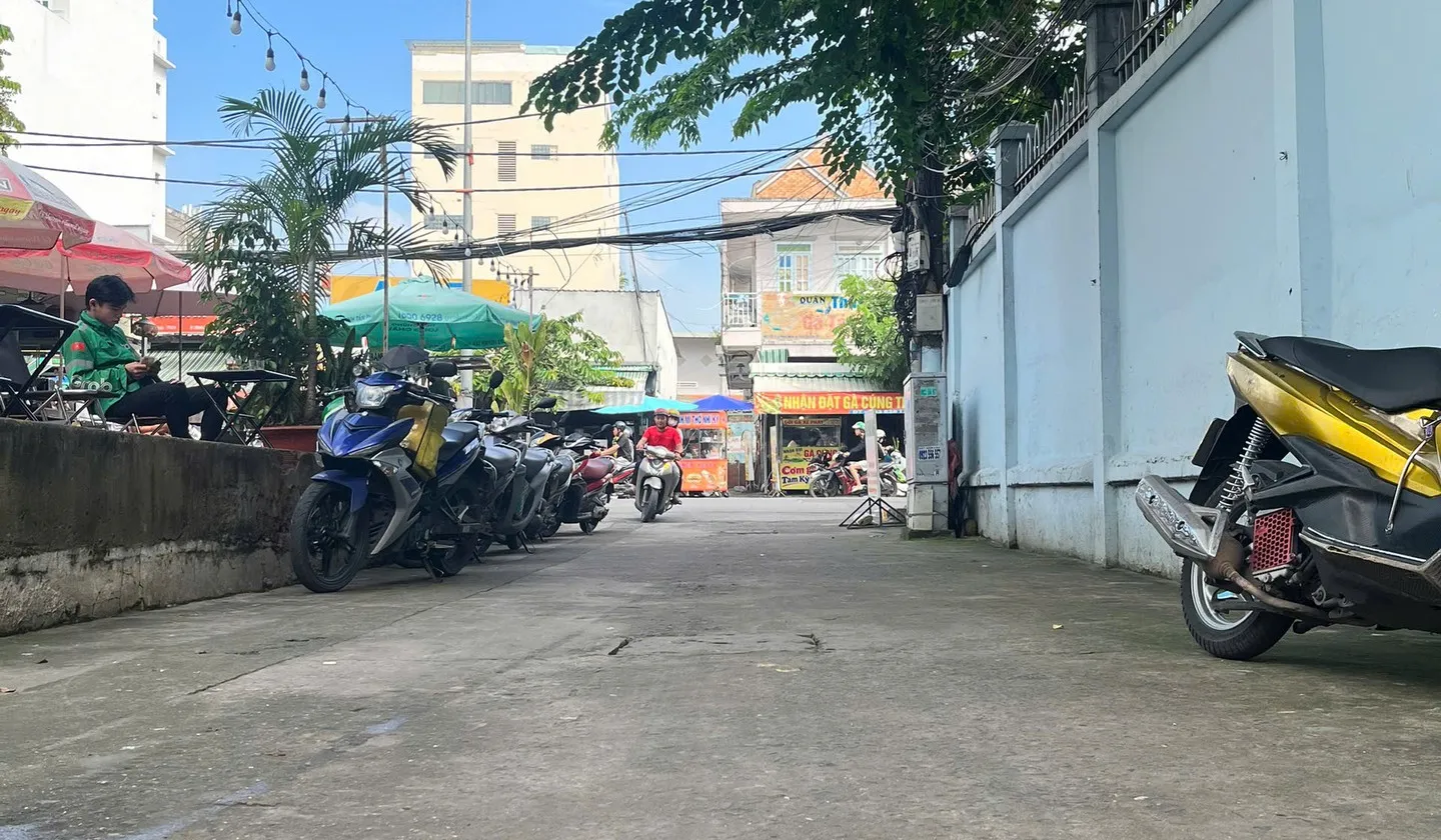 Nhà 4 Tầng Sang Trọng Tại Tân Thuận - Cơ Hội Sở Hữu Hiếm Có... Bán nhà riêng tại Tân Thuận, Hồ Chí Minh 01