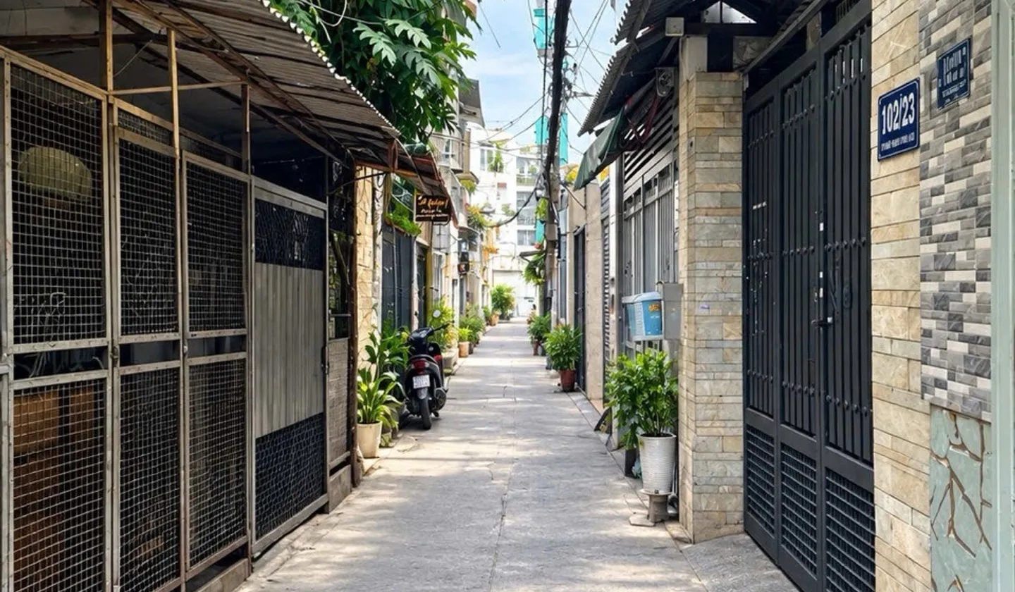 Nhà đẹp quận 10, hẻm thẳng, gần mặt tiền Tô Hiến Thành... Bán nhà riêng tại Hòa Hưng, Hồ Chí Minh 01