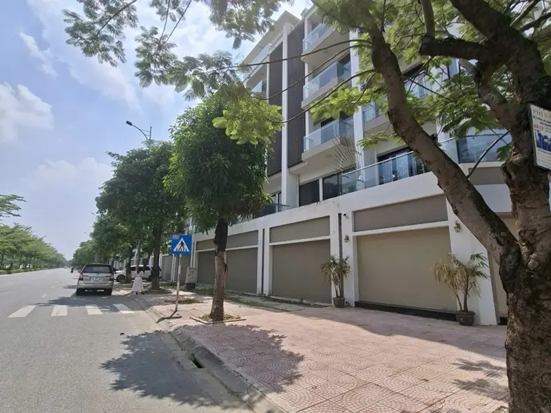 🔥 SIÊU PHẨM KĐT VƯỜN SEN – TỪ SƠN
🏢 TÒA NHÀ 6 TẦNG – MẶT TIỀN 6M... Bán Shophouse tại Đồng Nguyên, Bắc Ninh 01