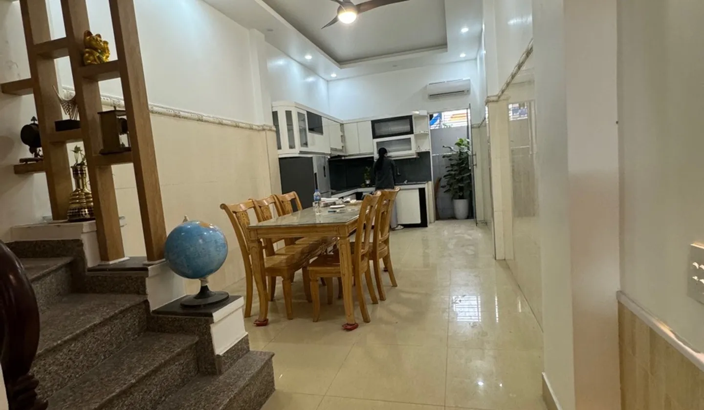 Nhà riêng 4 tầng thiết kế tầng lệch, hai mặt ngõ thoáng mát tại khu vực Lạch Tray... Bán nhà riêng tại Gia Viên, Hải Phòng 01