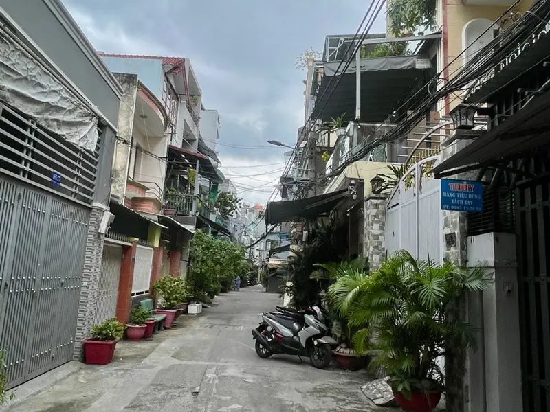 Bán nhà 4 tầng 61m2 hẻm Lạc Long Quân, 7 phòng ngủ, giá 11 tỷ... Bán nhà riêng tại Bảy Hiền, Hồ Chí Minh 01