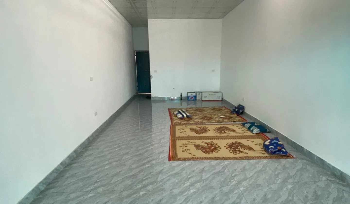 Nhà riêng diện tích 69m2 tại khu vực dân cư đông đúc gần hồ Sen... Bán nhà riêng tại Thủy Nguyên, Hải Phòng 01