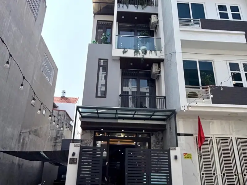 Nhà đẹp 4 tầng có sân riêng tại Hải An, Hải Phòng... Bán nhà riêng tại Hải An, Hải Phòng 01