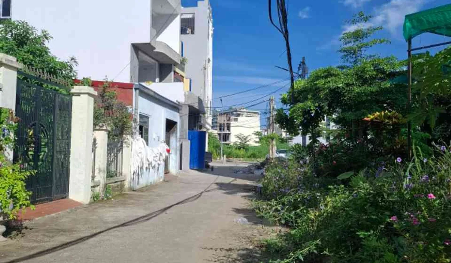 Nhà lô góc 4 tầng sang trọng tại Xóm Trung, Đằng Giang với không gian sống thoáng đãng... Bán nhà riêng tại Gia Viên, Hải Phòng 01