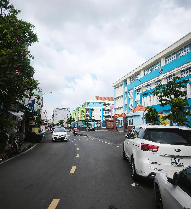 Bán nhà mặt phố 4 tầng kinh doanh sầm uất, đối diện trường học tại Quận trung tâm... Bán nhà mặt phố tại Tân Hòa, Hồ Chí Minh 01