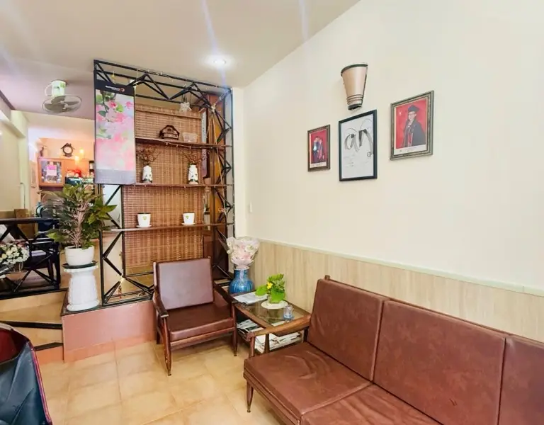 Nhà 2 tầng, 46m2, hẻm xe hơi quận 10, giá 9.5 tỷ... Bán owner_side tại Hòa Hưng, Hồ Chí Minh 01