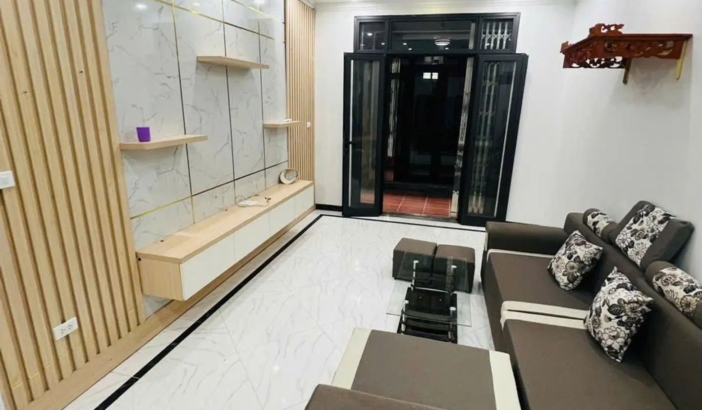 Nhà 5 tầng, 3 ngủ, 4 tắm giảm giá tại quận Hòa Bình... Bán nhà riêng tại Yên Nghĩa, Hà Nội 01