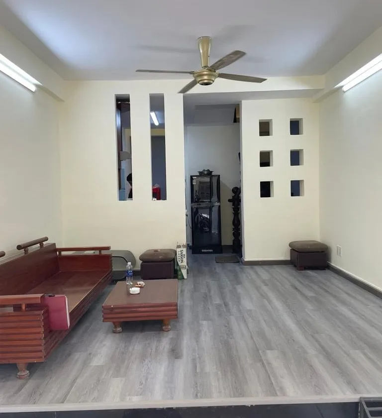 Bán nhà BTCT 4 tầng 3PN trung tâm Quận 10, tiện đi lại... Bán owner_side tại Hòa Hưng, Hồ Chí Minh 01