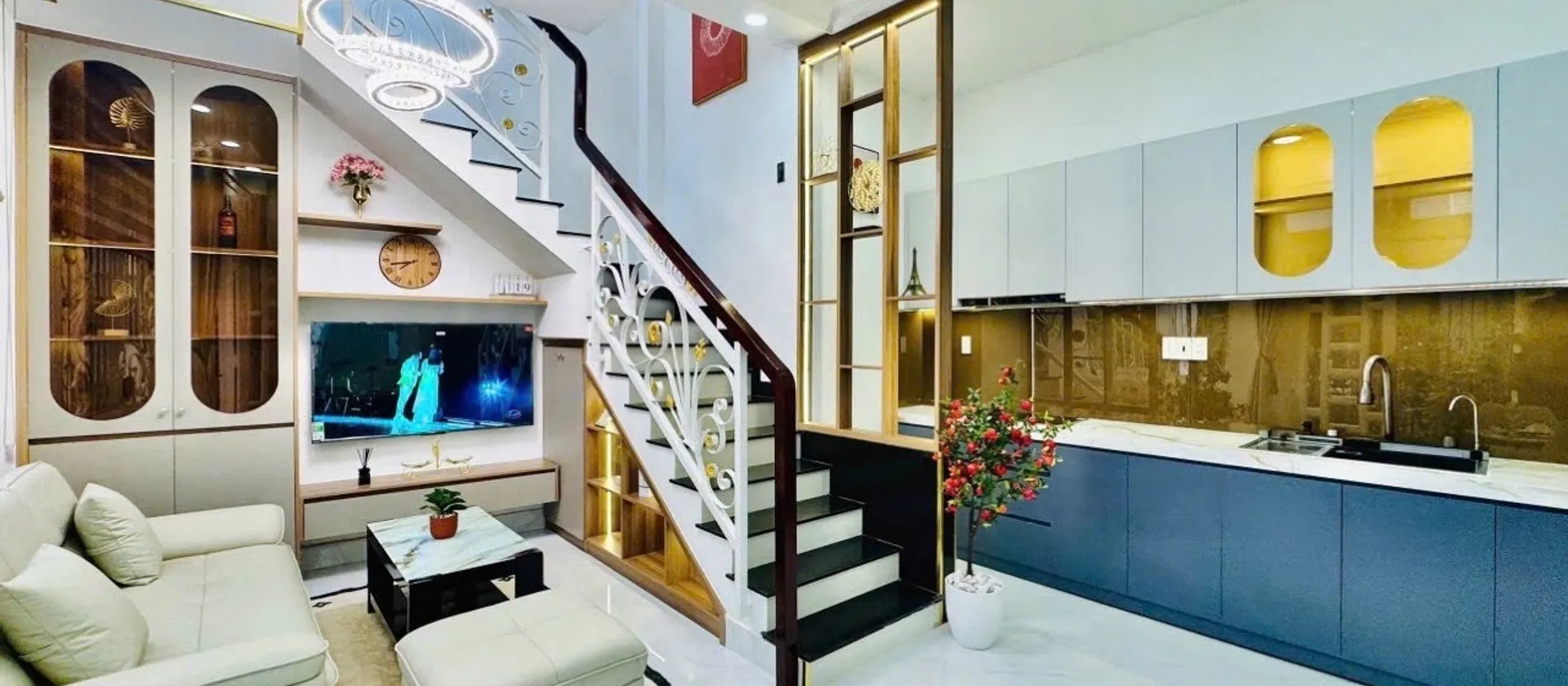 Nhà góc 5 tầng, 2 mặt tiền mới ở ngay giữa Trung tâm Phú Nhuận... Bán nhà riêng tại Đức Nhuận, Hồ Chí Minh 01
