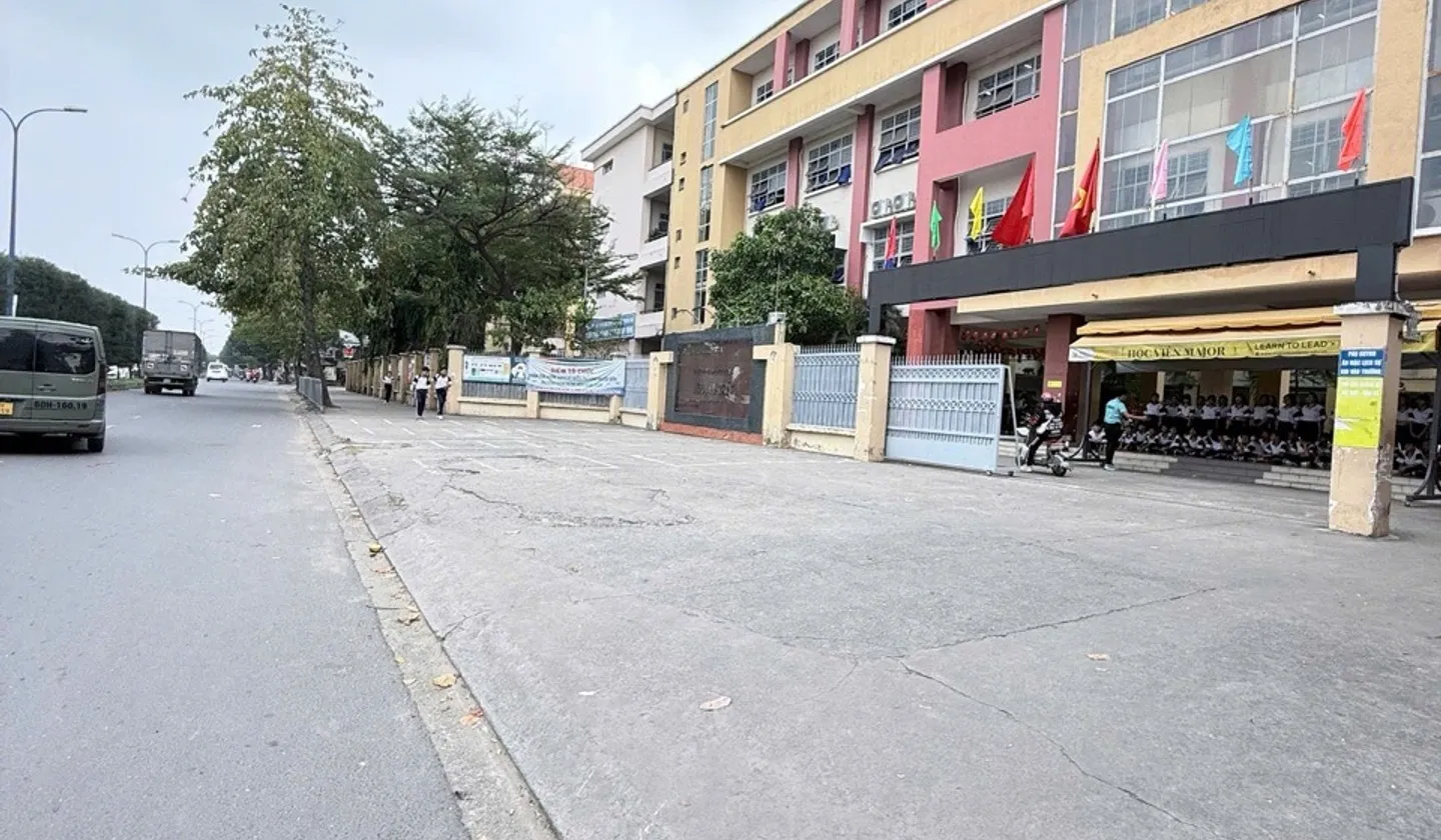 Bán nhà riêng 2 tầng hẻm 8m tại Phường Phạm Đăng Giảng, thích hợp kinh doanh... Bán nhà riêng tại Bình Hưng Hòa, Hồ Chí Minh 01
