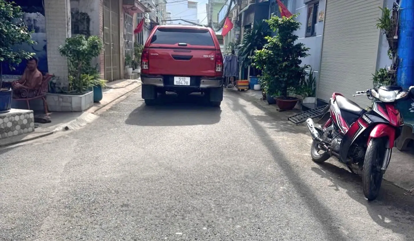 BÁ.N NHÀ ĐẸP SÁT TỈN.H LỘ 10 - KH.U TÊ.N LỬ.A - HẺM XE HƠI - 83M2 - NHỈNH 4$... Bán nhà riêng tại Tân Tạo, Hồ Chí Minh 01