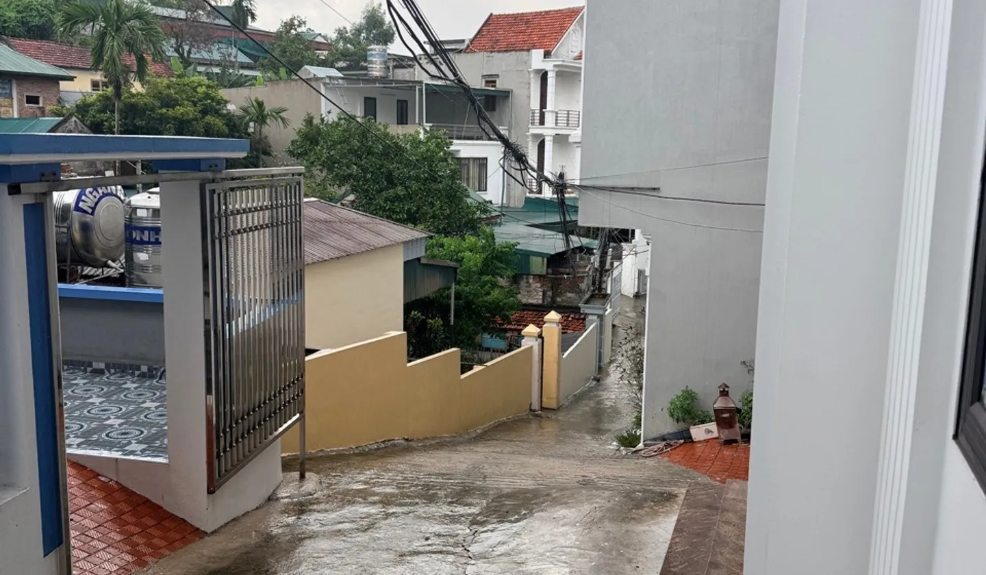 Nhà 3 tầng tiện nghi giữa lòng Cao Thắng, Hạ Long... Bán nhà riêng tại Hà Lầm, Quảng Ninh 01