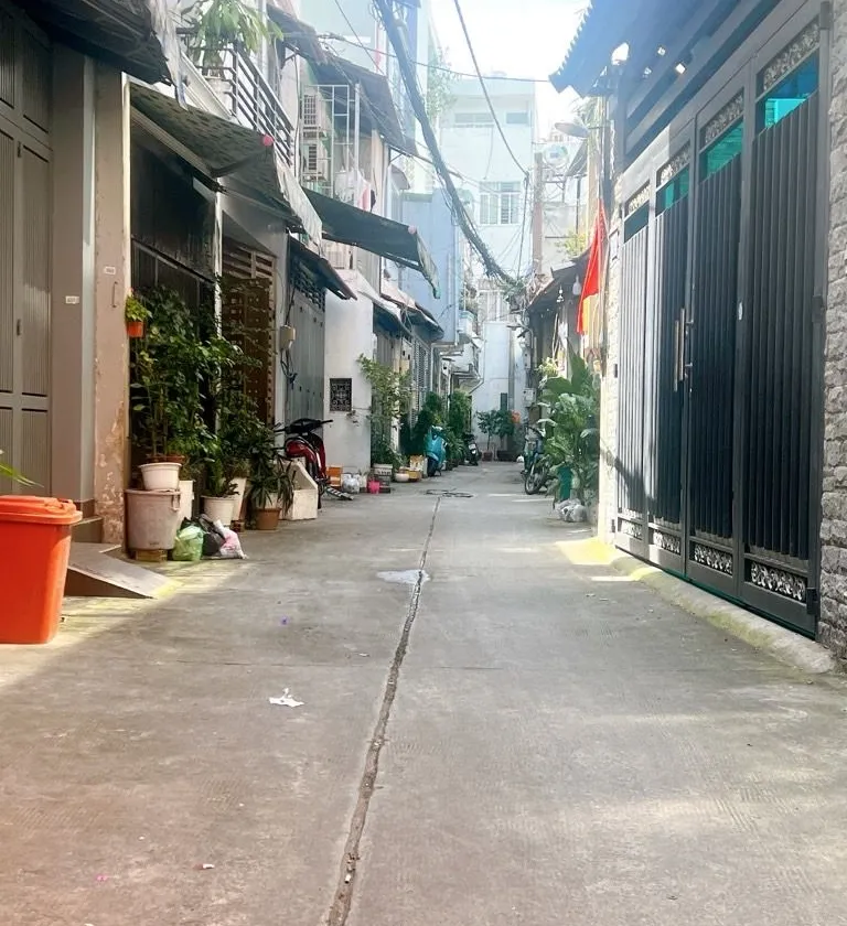 Bán nhà riêng 2 tầng diện tích 25,9m2 hẻm ô tô gần mặt tiền Luỹ Bán Bích, Quận Tân Phú giá 4 tỷ... Bán nhà riêng tại Phú Thọ Hòa, Hồ Chí Minh 01