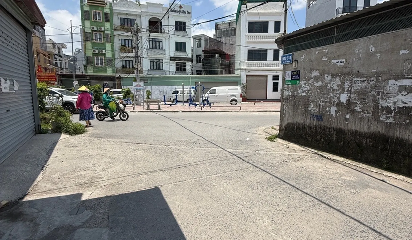 Nhà Phân Lô 3 Tầng Kiên Cố, Ô Tô Đỗ Cửa, Gần Khu Phố Sầm Uất... Bán nhà riêng tại Lê Chân, Hải Phòng 01