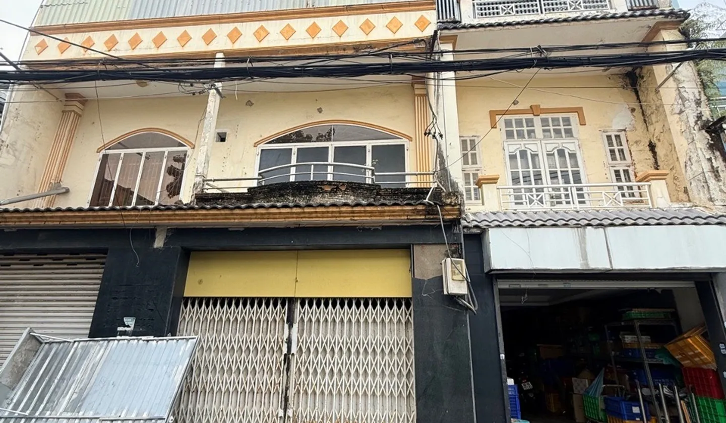 Nhà mặt phố sầm uất, rộng 238m ngay trung tâm quận... Bán nhà mặt phố tại Phú Thọ, Hồ Chí Minh 01
