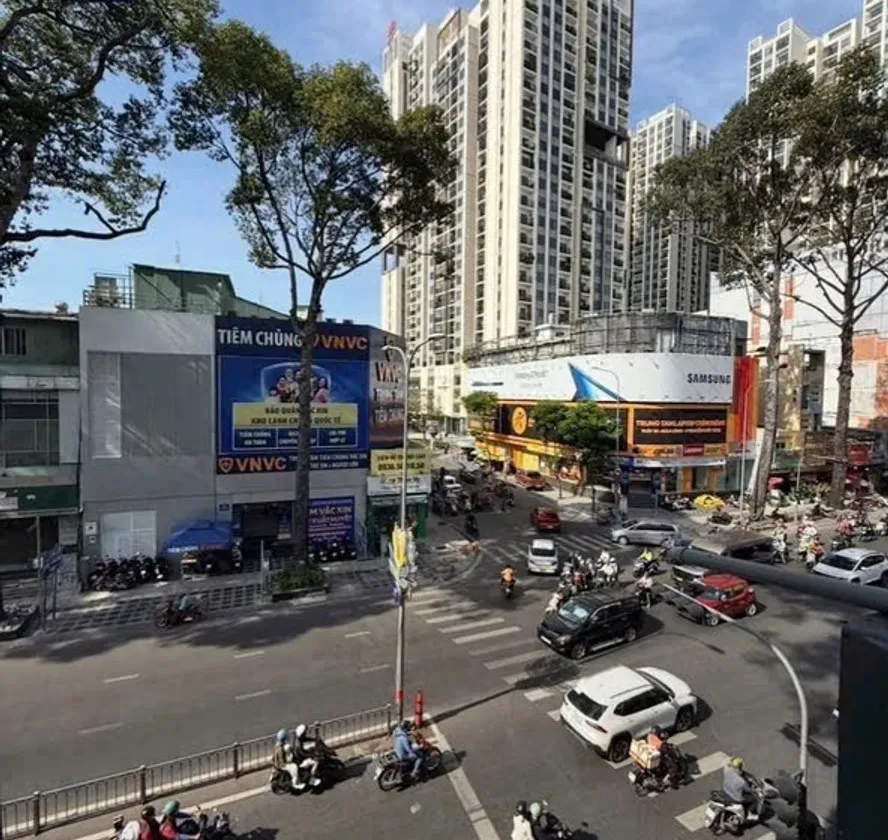 Nhà mặt phố 5 tầng, 3 phòng ngủ tại quận trung tâm, giá 12 tỷ... Bán nhà mặt phố tại Vườn Lài, Hồ Chí Minh 01