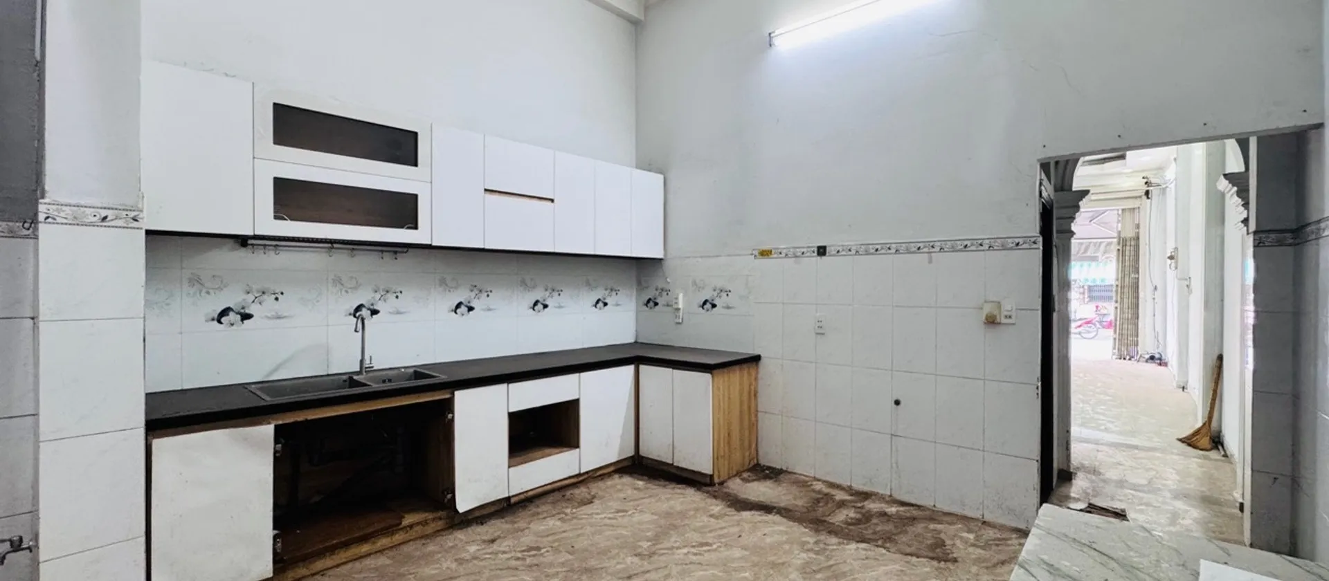 Bán nhà mặt phố 5 tầng kinh doanh sầm uất tại Tân Bình... Bán nhà mặt phố tại Bảy Hiền, Hồ Chí Minh 01
