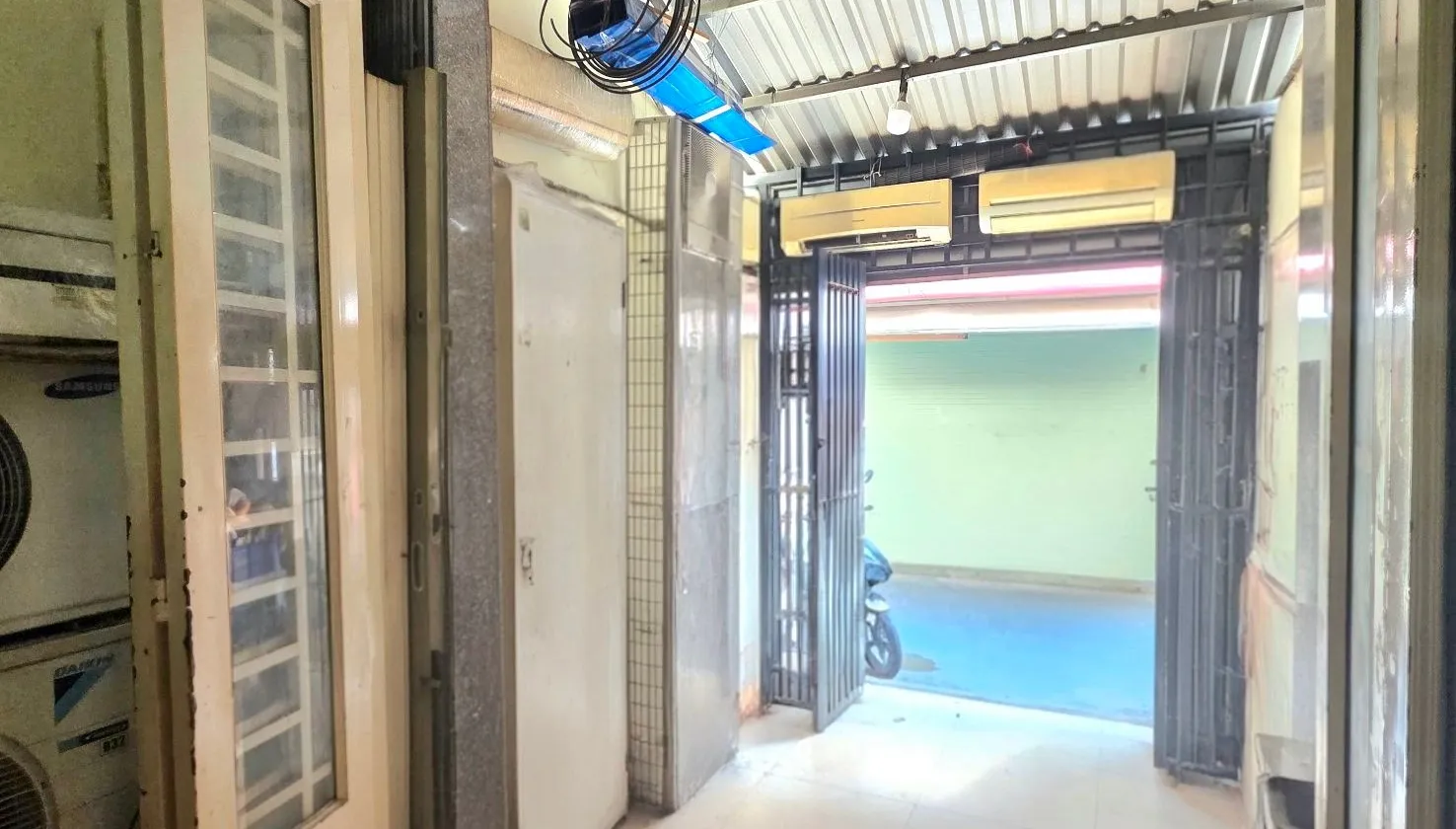 Bán nhà riêng 4 tầng tại phường Bùi Minh Trực, diện tích 41m2, phù hợp ở và kinh doanh... Bán nhà riêng tại Bình Đông, Hồ Chí Minh 01