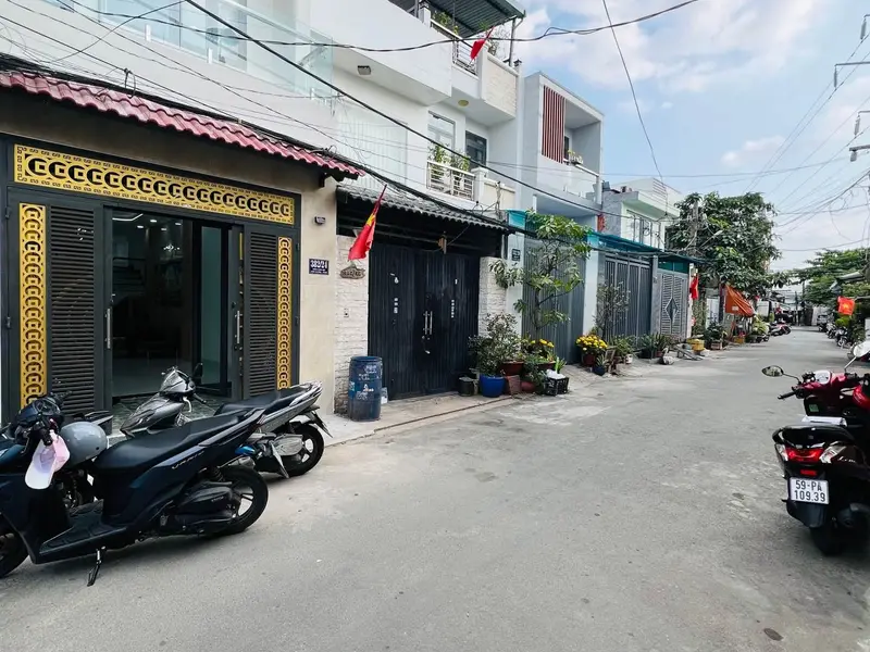 SieuPham - Nhà 2 tầng, diện tích 70m2, hẻm xe tải tại Bình Tân cần bán... Bán nhà riêng tại Bình Trị Đông, Hồ Chí Minh 01