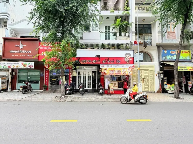 Nhà mặt phố 5 tầng 39m2 giá 12 tỷ tại khu vực trung tâm... Bán nhà mặt phố tại Tân Sơn Nhất, Hồ Chí Minh 01