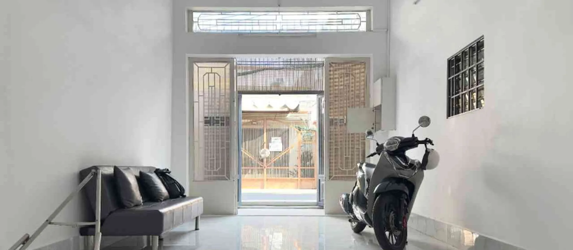 NHÀ LÔ GÓC KD ĐỈNH – HẺM 686 CMT8 3 TẦNG MỚI RỘNG THOÁNG - NHỘN NHỊP HIẾM CÓ KHÓ TÌM... Bán nhà riêng tại Tân Sơn Nhất, Hồ Chí Minh 01