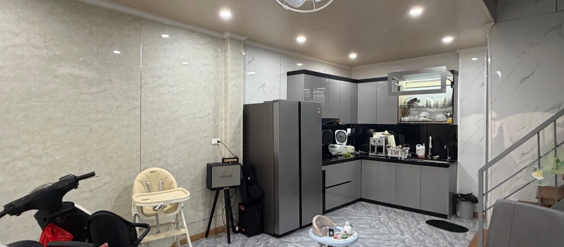 Nhà 3 tầng ô tô vào nhà, siêu tiện ích tại Cầu Giấy... Bán nhà riêng tại Cầu Giấy, Hà Nội 01