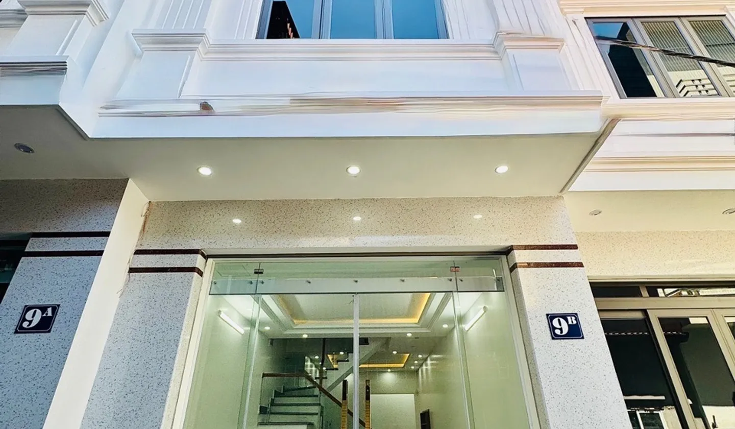 Nhà 4 tầng mới xây, ô tô đỗ cửa khu vực vòng xuyến Phạm Văn Đồng... Bán nhà riêng tại Hưng Đạo, Hải Phòng 01