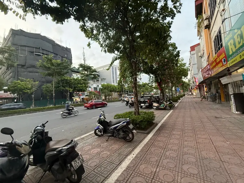 Nhà mặt phố Ngô Gia Tự vị trí đắc địa sầm uất, cơ hội hiếm có nên sở hữu ngay... Bán nhà mặt phố tại Việt Hưng, Hà Nội 01