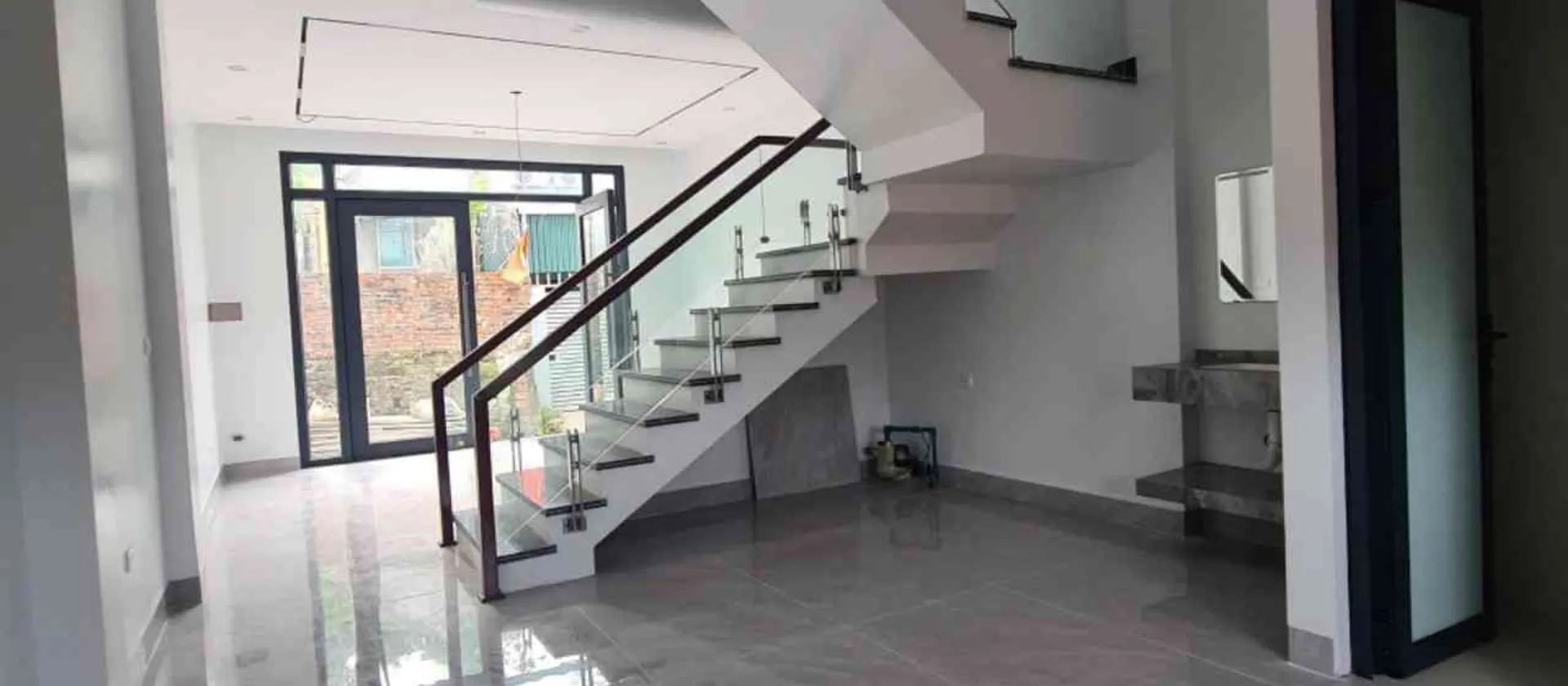 Bán nhà riêng 3 tầng tại phường Hà Lầm, Quảng Ninh, diện tích 75.1 m2, pháp lý có sổ... Bán nhà riêng tại Hà Lầm, Quảng Ninh 01