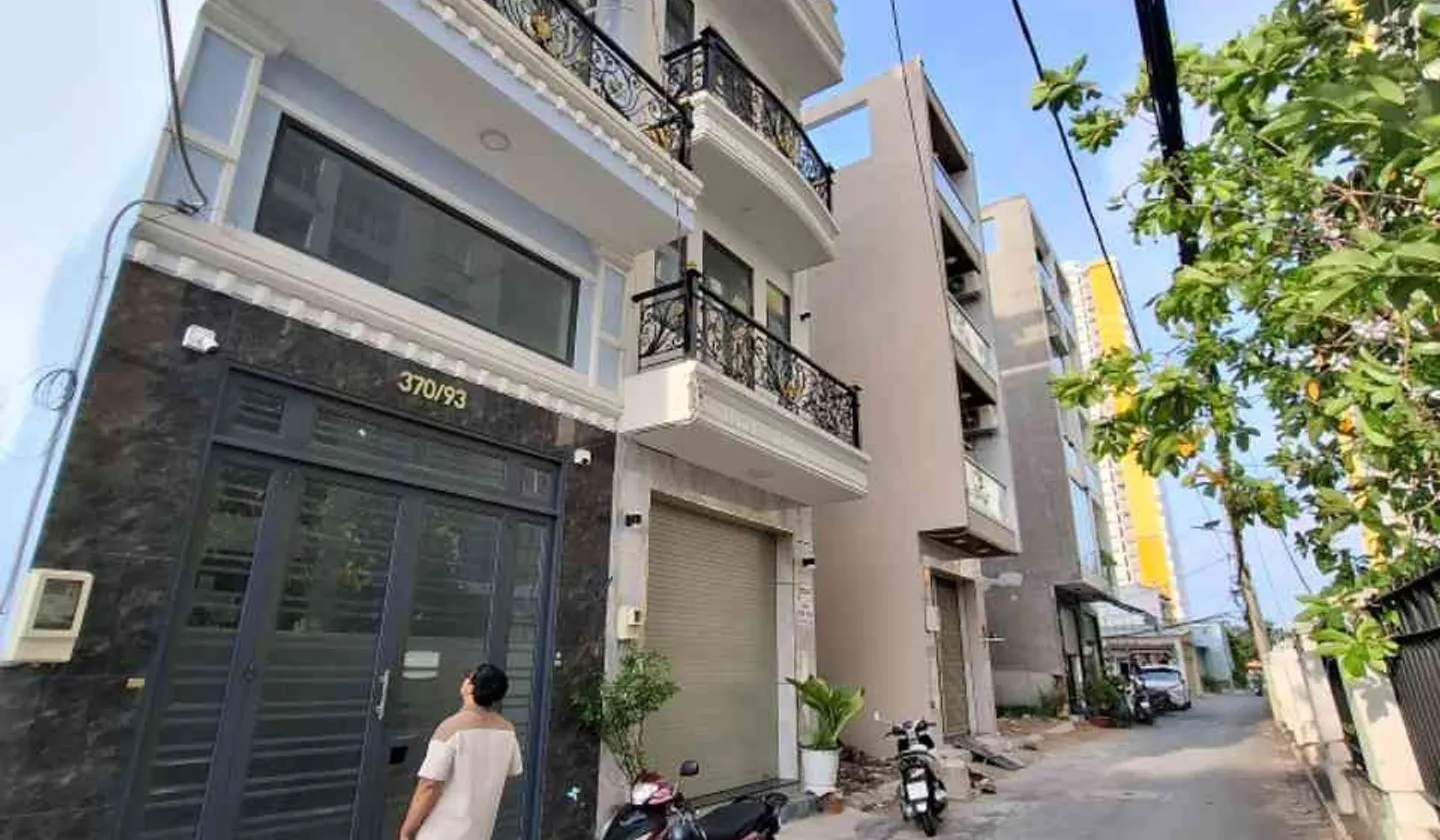 Bán nhà 4 tầng, 4 phòng ngủ tại khu vực An Dương Vương... Bán nhà riêng tại Bình Phú, Hồ Chí Minh 01