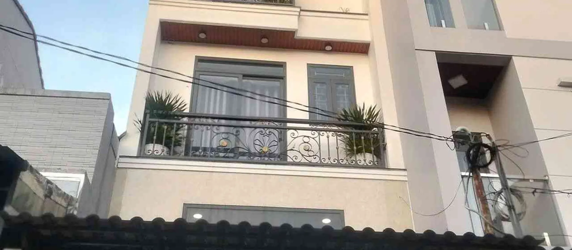 Nhà đẹp phun nội thất 5tâng 5ph ngủ ..xe hoi ngủ trong nhà
chỉ 6ty250 tl ngay cvpm quang trung... Bán nhà riêng tại Trung Mỹ Tây, Hồ Chí Minh 01