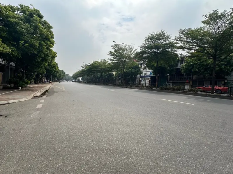 Căn Nhà Thương Mại Đẳng Cấp Tại Xã Gia Lâm, Hà Nội - Tổng Thu Nhập Gần 2 Tỷ Năm... Bán bất động sản khác tại Gia Lâm, Hà Nội 01