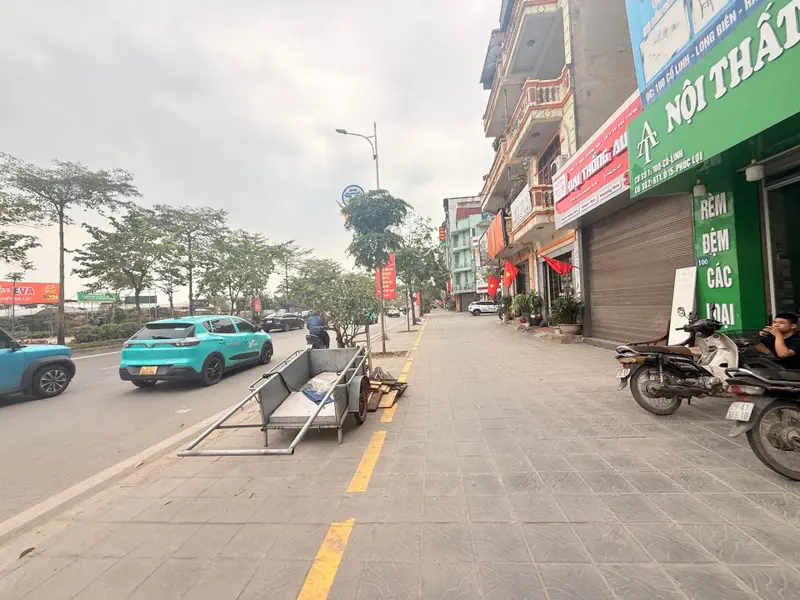 Bán nhà mặt phố 6 tầng tại quận trung tâm, sổ đỏ chính chủ, mặt tiền 4.4m... Bán nhà mặt phố tại Long Biên, Hà Nội 01