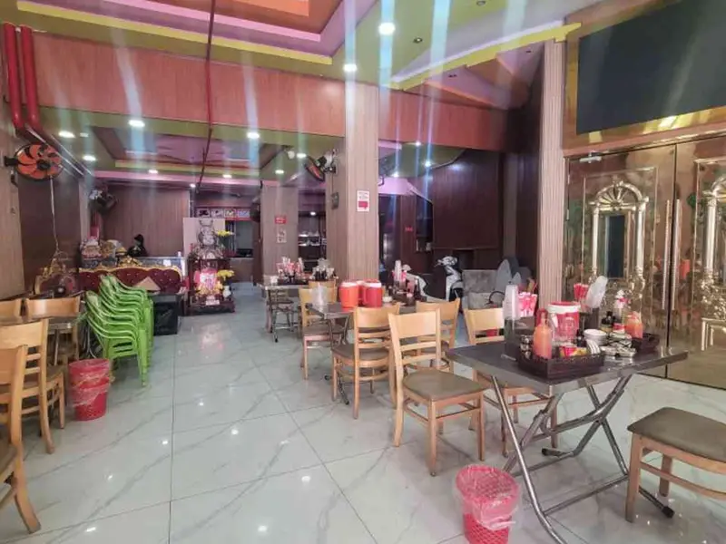 Bán tòa nhà 6 tầng mặt tiền Chợ Lớn, 16 phòng karaoke, kinh doanh tốt... Bán nhà mặt phố tại Bình Phú, Hồ Chí Minh 01