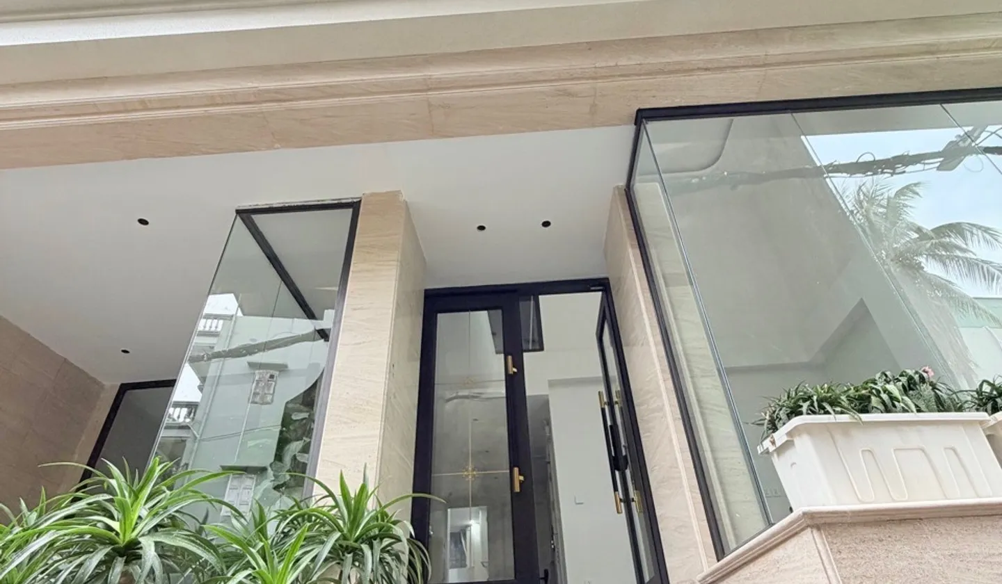Bán nhà Hoàng Hoa Thám - 9 tầng - thang máy - căn hộ dịch vụ - doanh thu khủng... Bán nhà riêng tại Ngọc Hà, Hà Nội 01