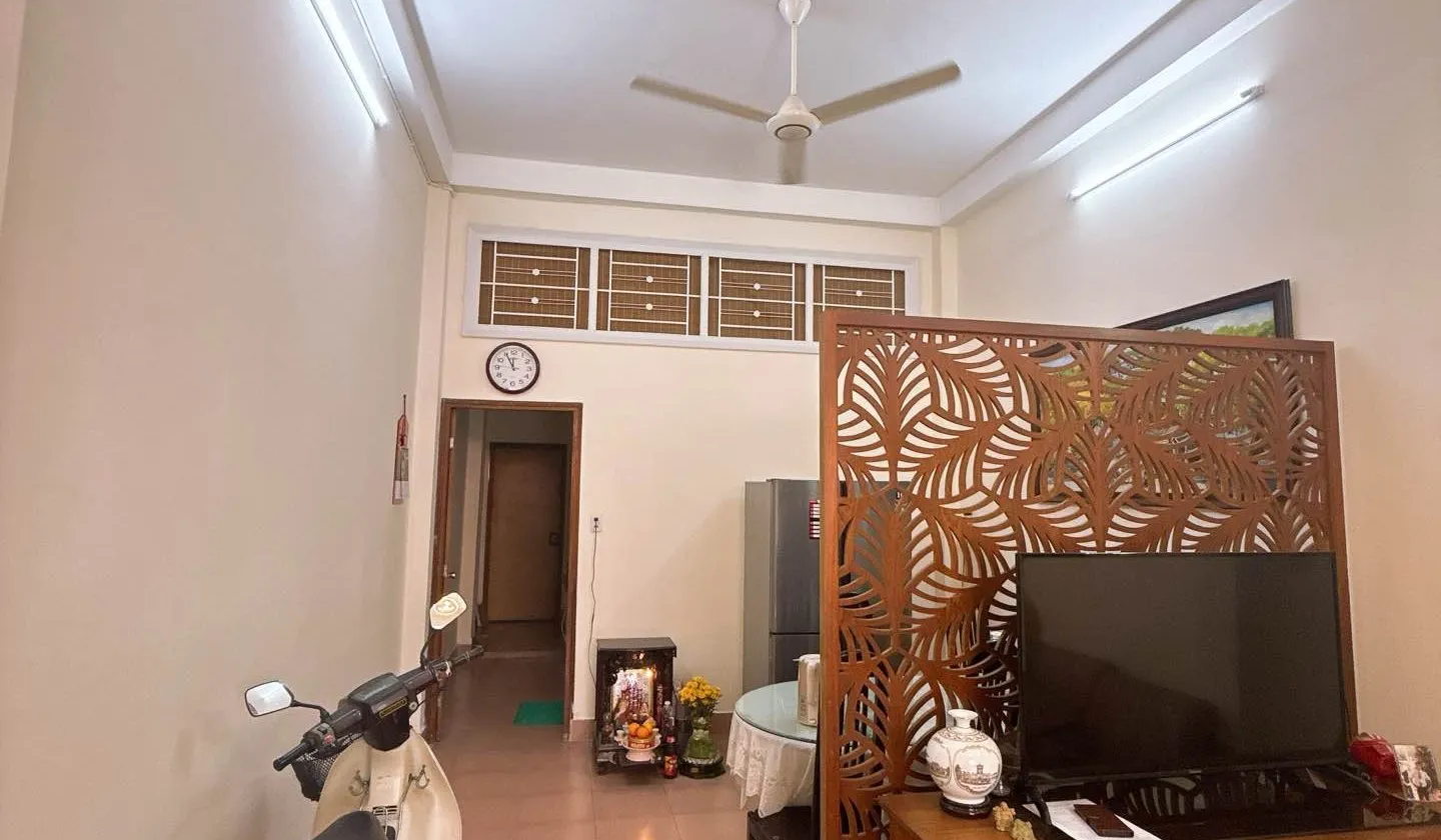 Nhà 3 tầng rộng 104m2 gần Quận 1, Phường 12 Quận 4... Bán nhà riêng tại Xóm Chiếu, Hồ Chí Minh 01