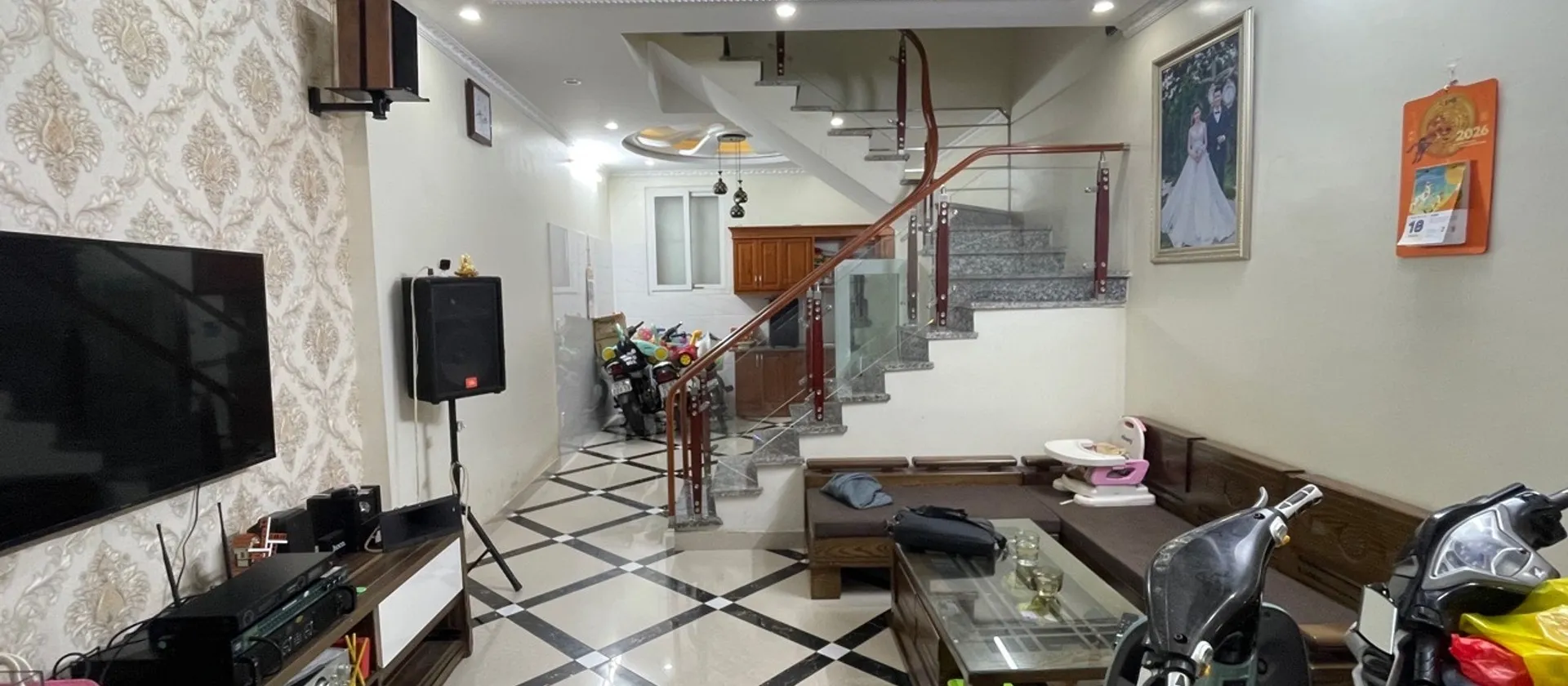 Nhà 3 tầng rộng 40m2, 3 phòng ngủ, hướng Đông, ngõ ô tô gần... Bán nhà riêng tại Hải An, Hải Phòng 01