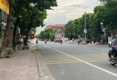 Anh Nam 100 bán gấp nhà dt 142m2,ở Hoàng Hoa Thám,Ql17, TP Bắc Giang,giá trên 5tỷ,LH 0353 732 090... Bán nhà mặt phố tại Bắc Giang, Bắc Ninh 12