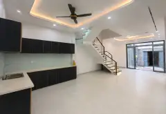 Nhà Quốc lộ 13 4 tầng gần Vạn Phúc City, 5 phòng ngủ, giá 9.3 tỷ thương lượng... Bán nhà riêng tại Hiệp Bình, Hồ Chí Minh 03