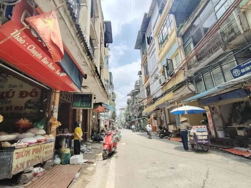 Nhà mặt phố Vĩnh Hồ, mặt tiền siêu rộng kinh doanh sầm uất... Bán nhà mặt phố tại Đống Đa, Hà Nội 01