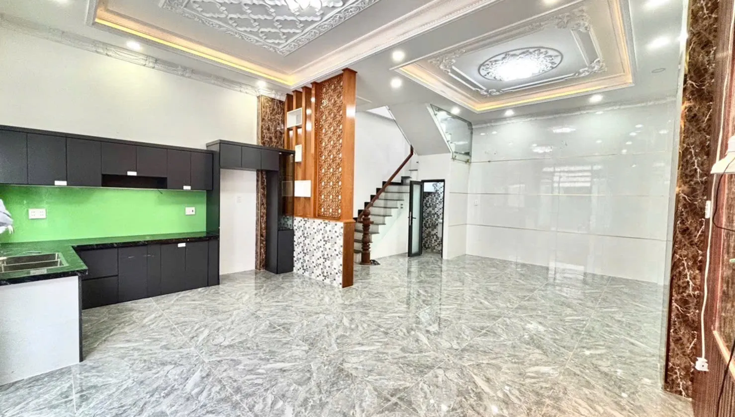 Nhà đẹp 6m mặt tiền, đậu xe hơi thoải mái, giá tốt - chỉ 5TY... Bán nhà riêng tại Bình Trị Đông, Hồ Chí Minh 01