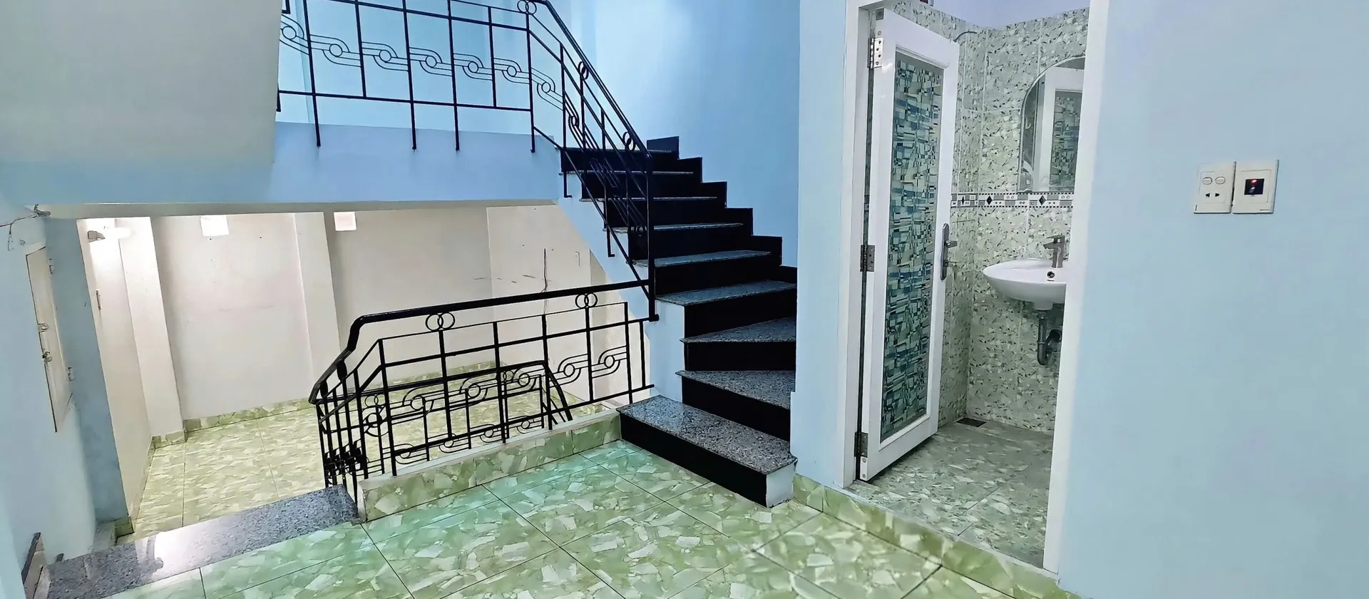 Bán nhà mặt phố tại quận Thanh Xuân, diện tích 63.8m2, 3 tầng, gần ga Metro Bảy Hiền... Bán nhà mặt phố tại Tân Sơn Nhất, Hồ Chí Minh 01