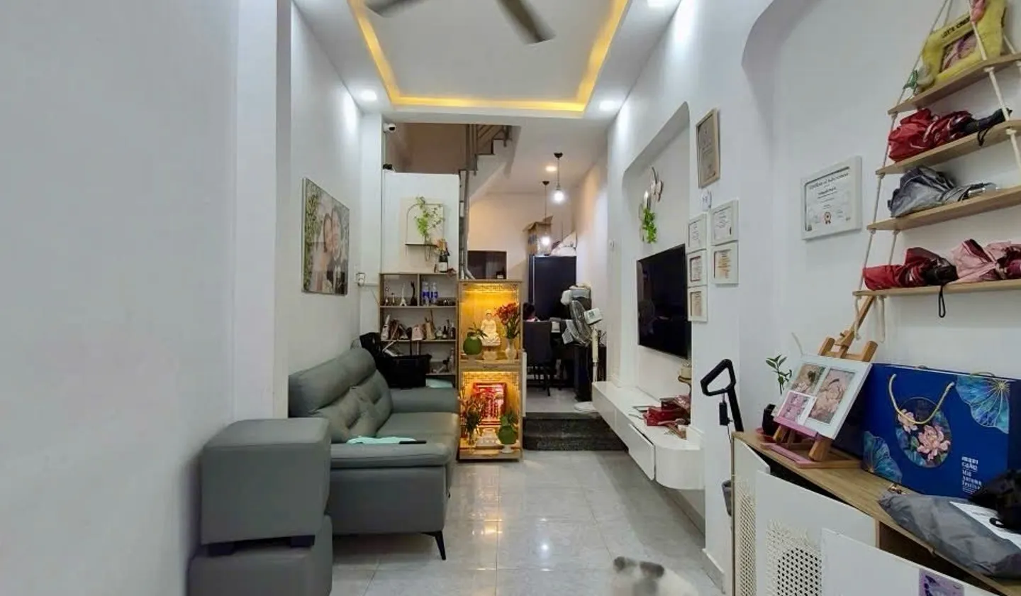 Bán nhà 4 tầng, giữ tiền tốt, thanh khoản cao vì ở vị trí trung tâm, chỉ nhỉnh 5 tỷ... Bán nhà riêng tại Khánh Hội, Hồ Chí Minh 01