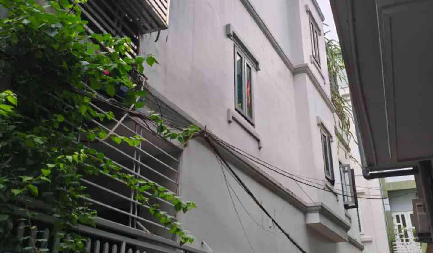 Nhà 3 tầng thiết kế chắc chắn tại trung tâm Hải An, không gian yên tĩnh và thoáng mát... Bán nhà riêng tại Hải An, Hải Phòng 01